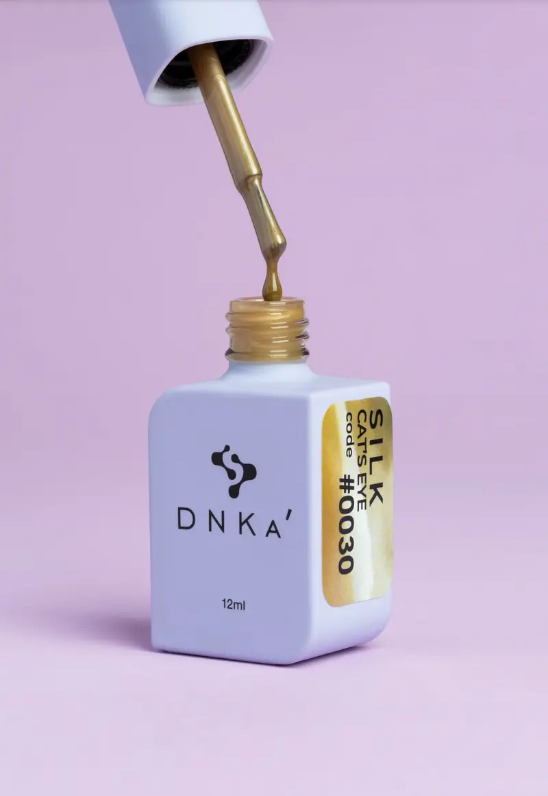 DNKa Esmalte semipermanente 12/7ml. #0030 Cat Eye Silk
