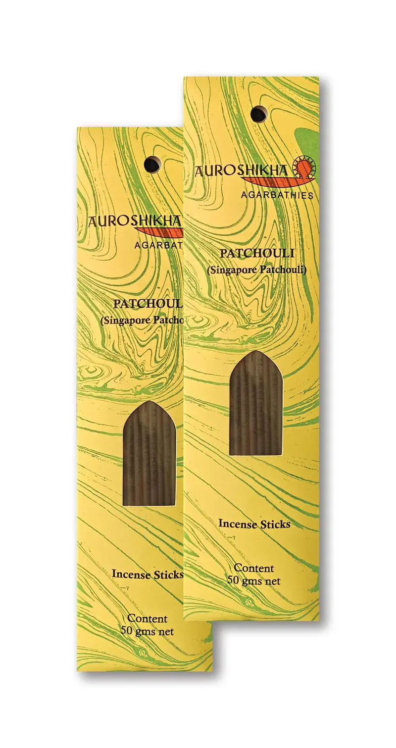 Incienso Auroshikha Pachuli 50 g - 60 Varillas Aromáticas
