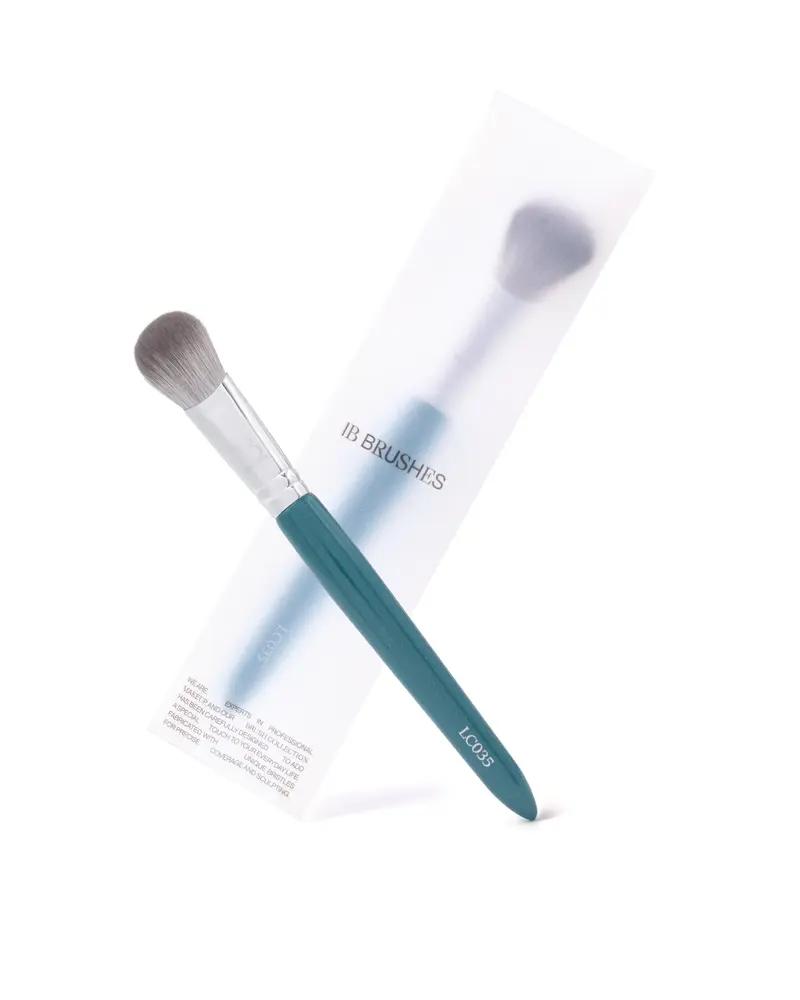LC035 - Brocha corte angular compacta - IBbrushes x Lucia Castells