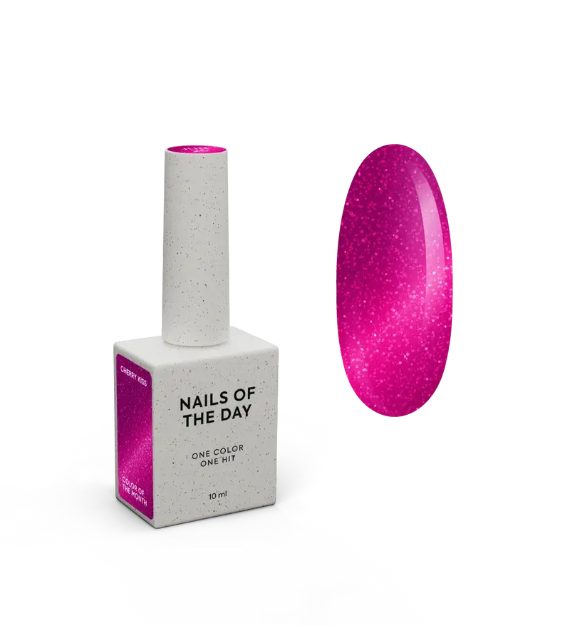NAILSOFTHEDAY Color del mes junio de 2025 Cherry Kiss
