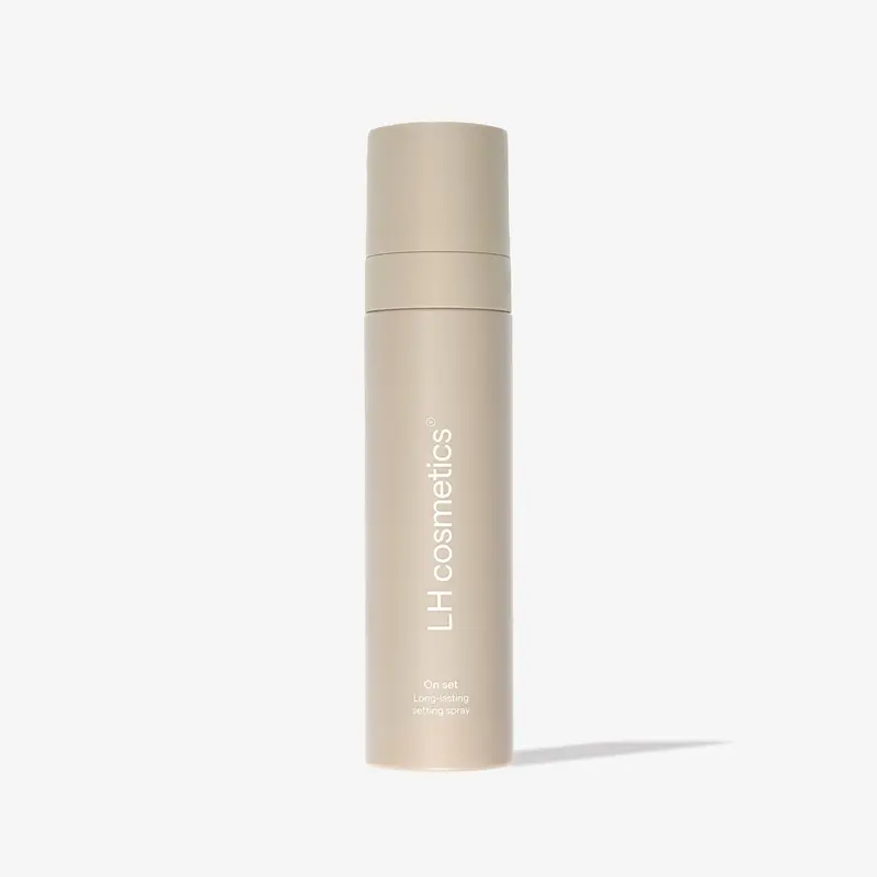 On set Long-lasting setting spray - LH Cosmetics